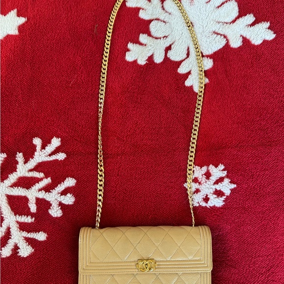 CHANEL Boy Cream Quilted Leather Wallet on Chain - Picture 10 of 14